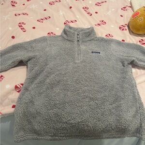 Brand new Fleece Grey Patagonia 1/4 zip never worn
